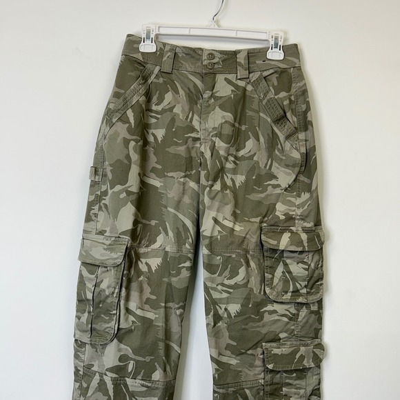 Abercrombie Fitch Curve Love Camo Cargo Pants Women's Size 27 4L Full Length - Picture 3 of 9
